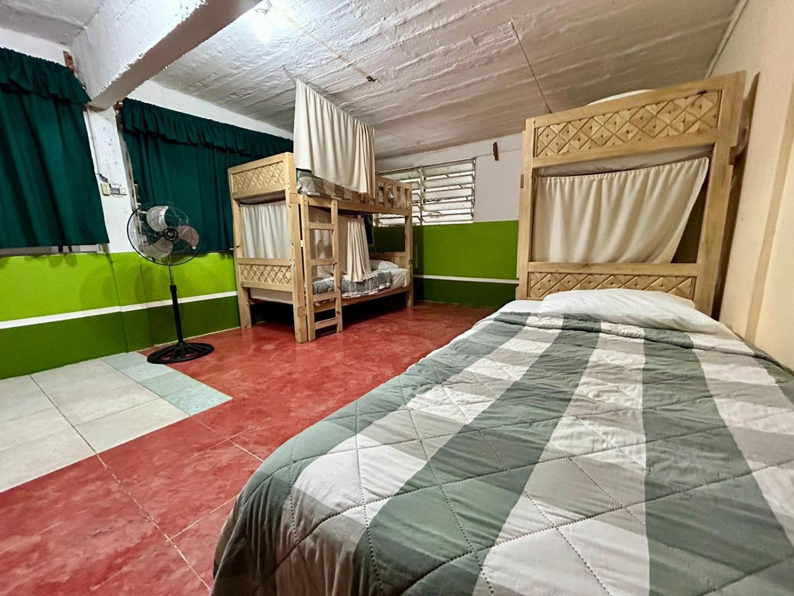 Hostal Pakal King ปาเลงเก ภายนอก รูปภาพ