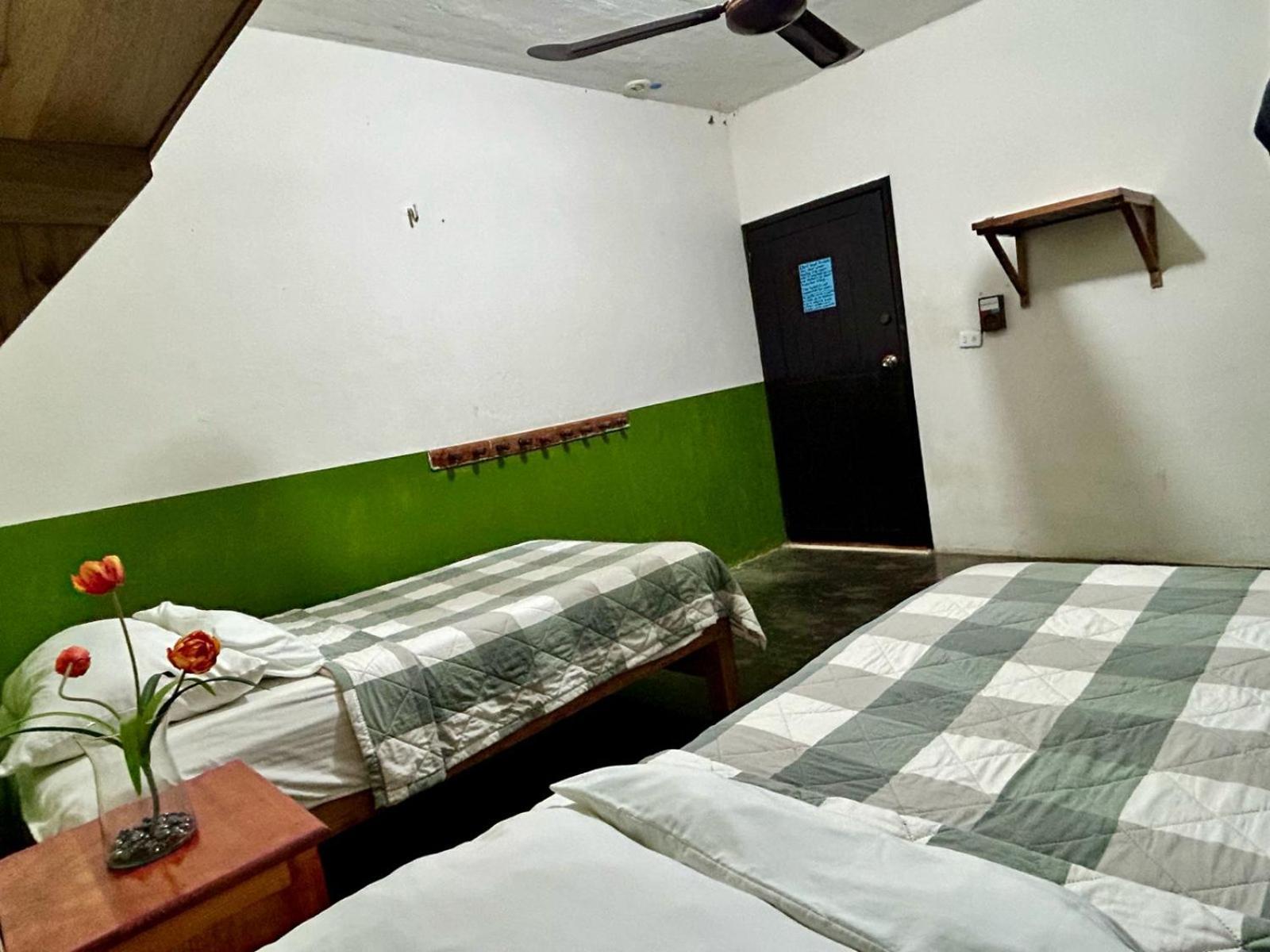 Hostal Pakal King ปาเลงเก ภายนอก รูปภาพ