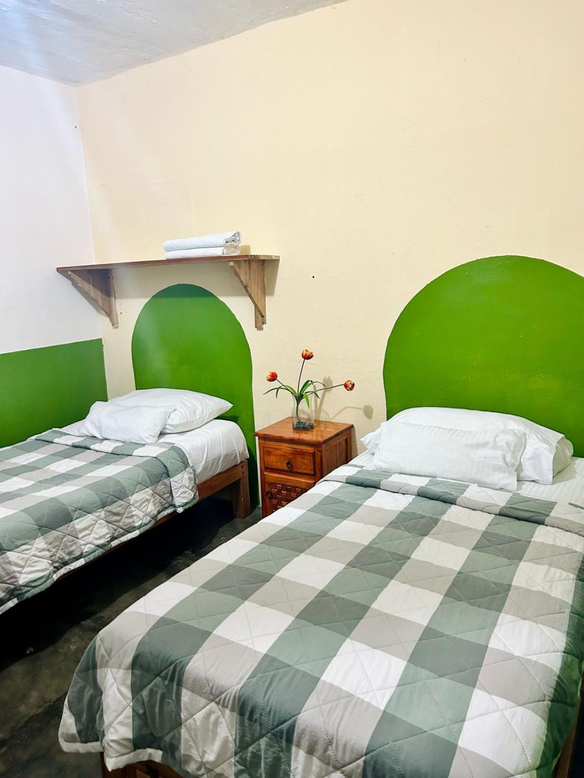 Hostal Pakal King ปาเลงเก ภายนอก รูปภาพ