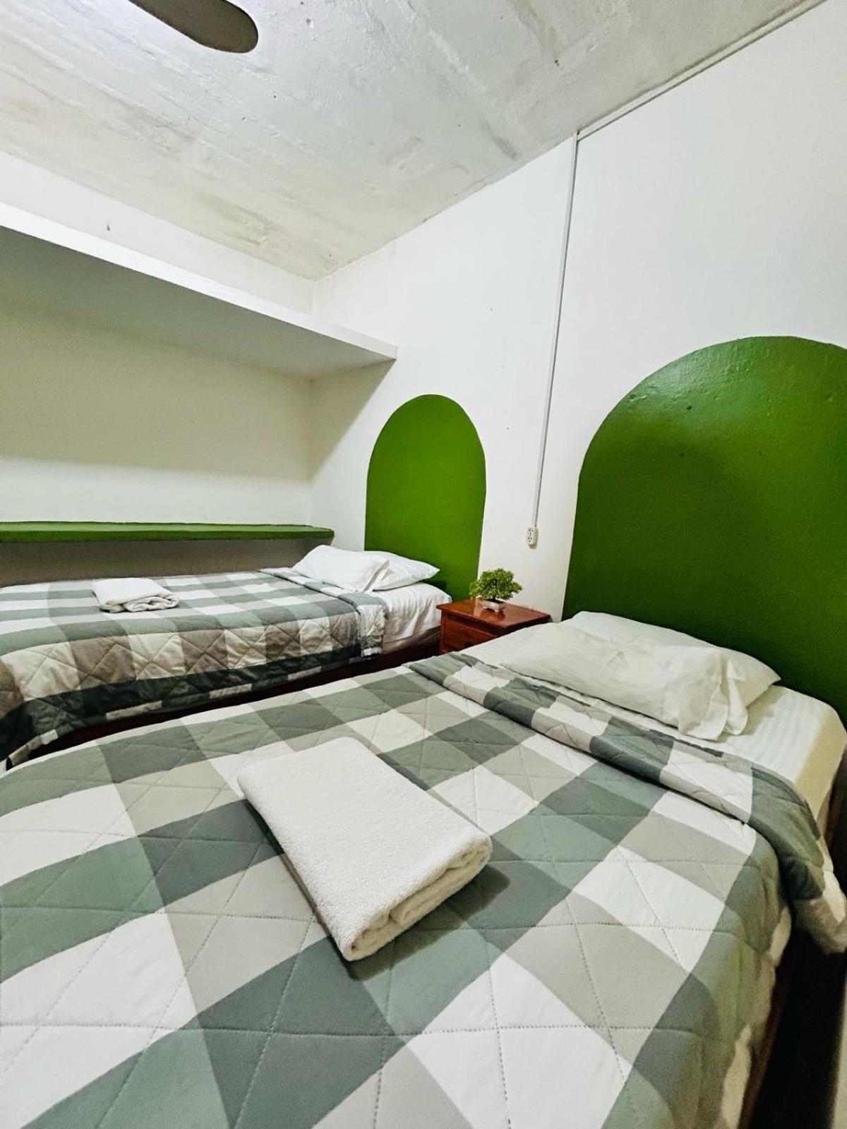 Hostal Pakal King ปาเลงเก ภายนอก รูปภาพ